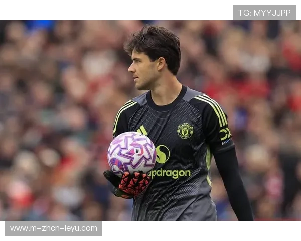 曝阿莫林与曼联铁闸是亲戚，都是马戏团后代！稳居主力备受争议