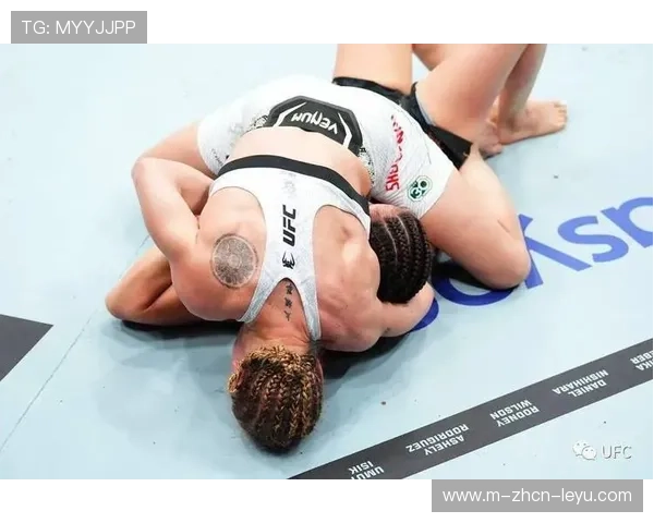 UFC拳手极限拉扯两回合后强势反扑，如何做到逆袭？